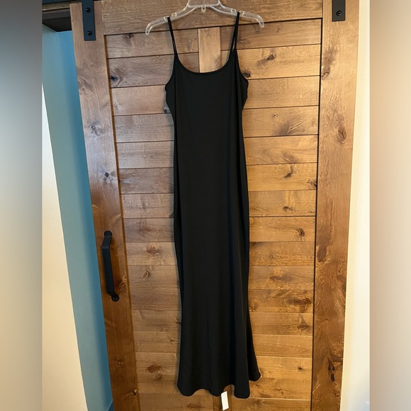 Long black bodycon dress inspired by Skims - Picture 1 of 3